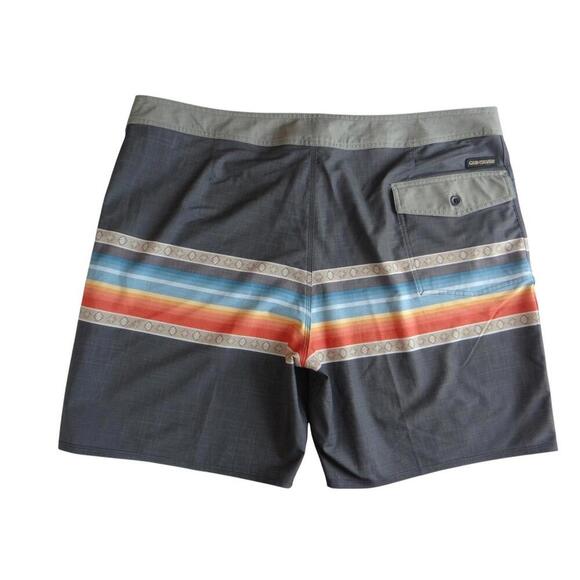 Men's Surf Shorts with Colorful Stripes Size 40 - Picture 3 of 7